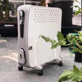 Lighthouse 2500 W Oil Free Radiator